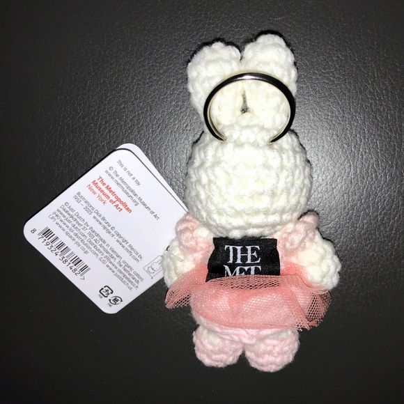 MIFFY - Crocheted Mini Plushie in a Edgar Degas Ballerina Dress Keychain - NWT - Picture 4 of 4